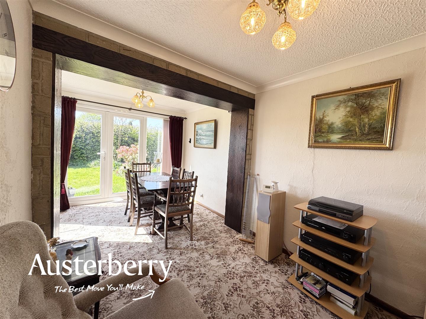 3 bed property in Hollies Drive, Stoke-On-Trent
